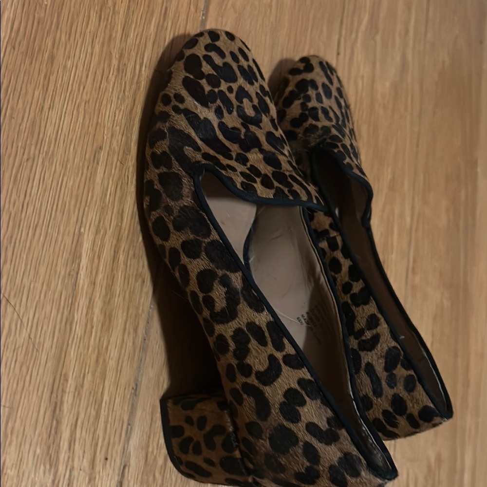 Banana Republic Leopard Print hair calf Women's block heeled Loafers - Picture 2 of 12